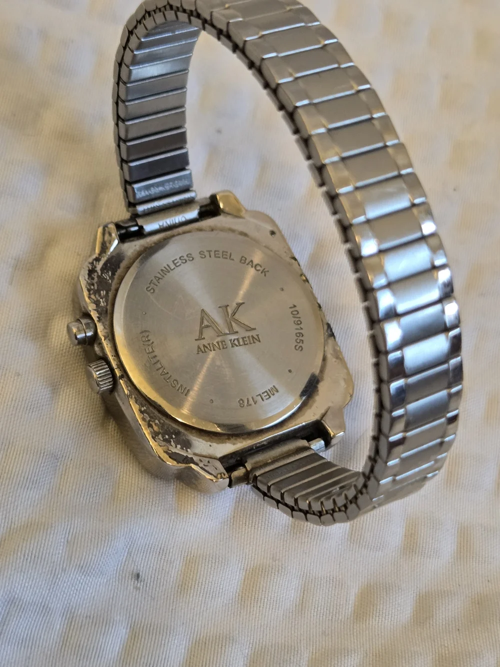 6 Mixed Metal Women’s Bracelet Watches - Gold and Silver Styles